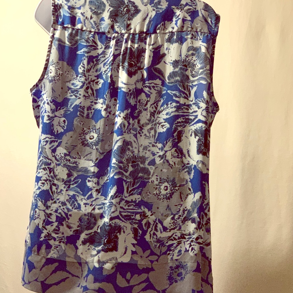 Beautiful short sleeve blouse